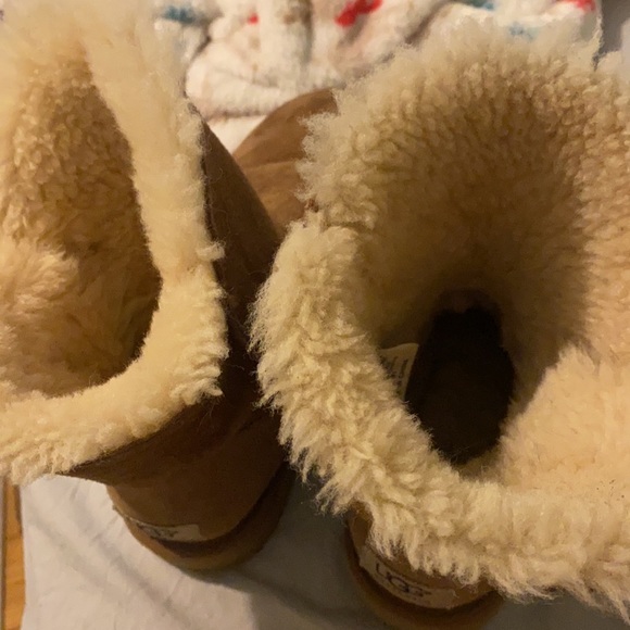 Bailey button ugg boots - Picture 5 of 8